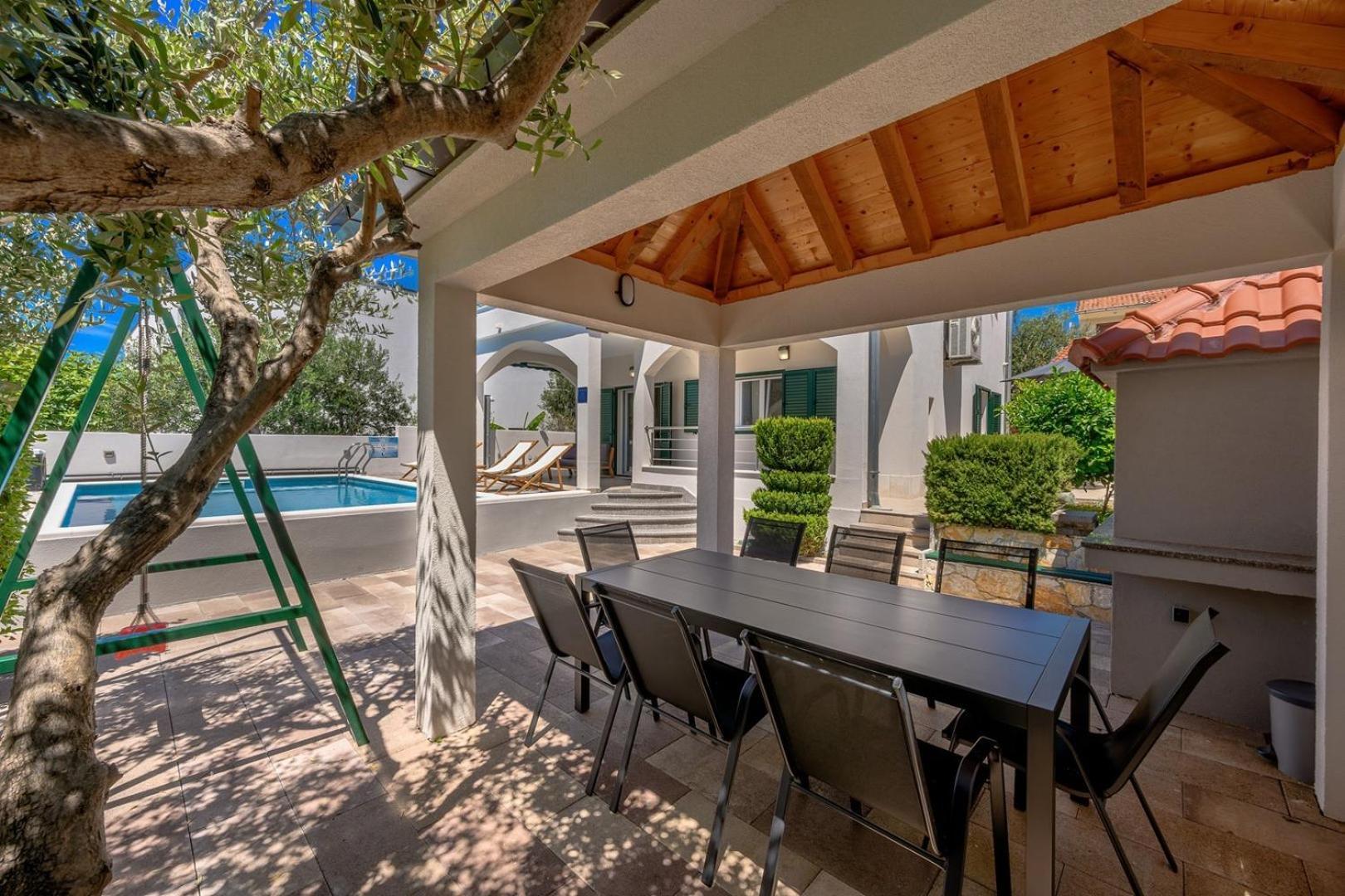 Sea Flower Beachfront Villa Sevid Exterior photo